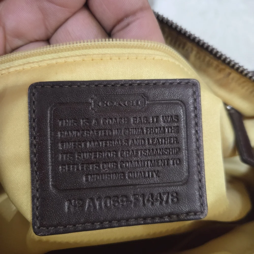 🤎▪️Coach ▪️ Heritage Stripe Signature Satchel (model F14478)  [2010 Year]